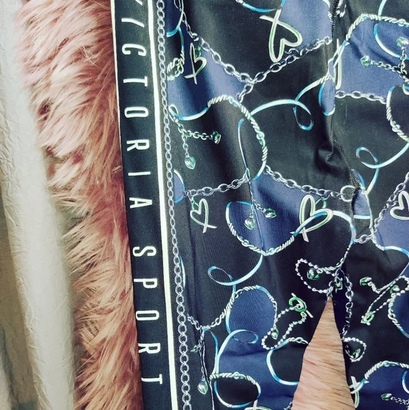 Victoria’s Secret Sport "Chain💚 Link" Leggings**M** - Picture 3 of 5